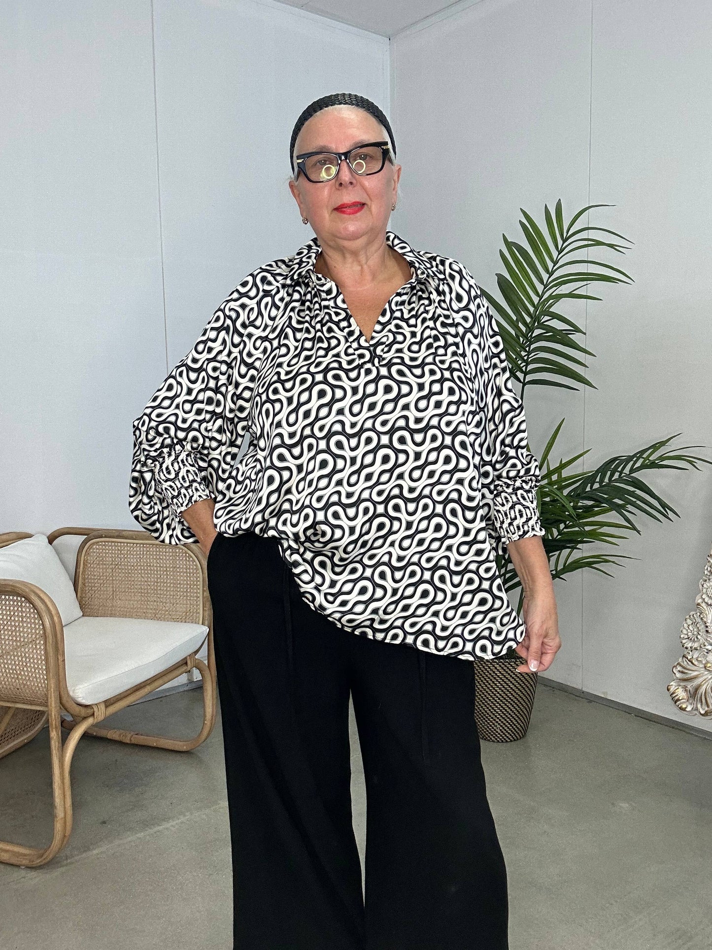 SEVEN EIGHT TWO TOP - Black
