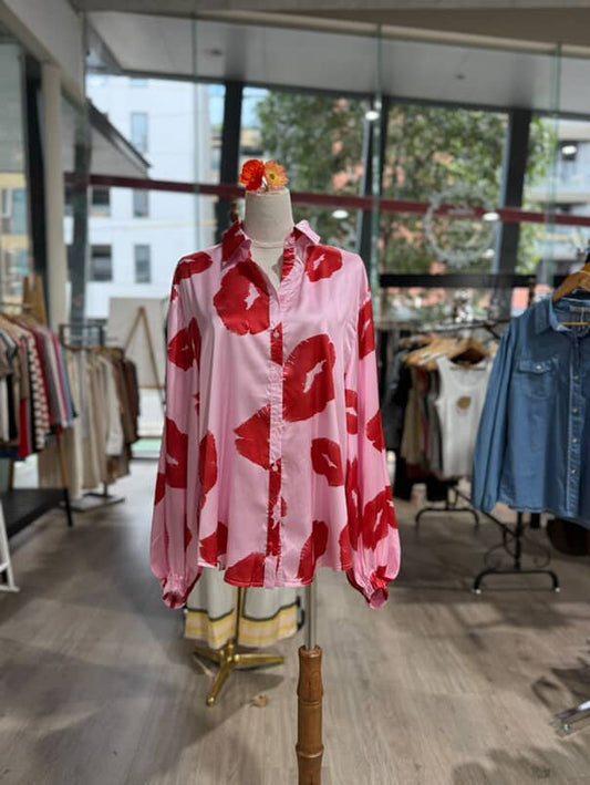 Kisses shirt