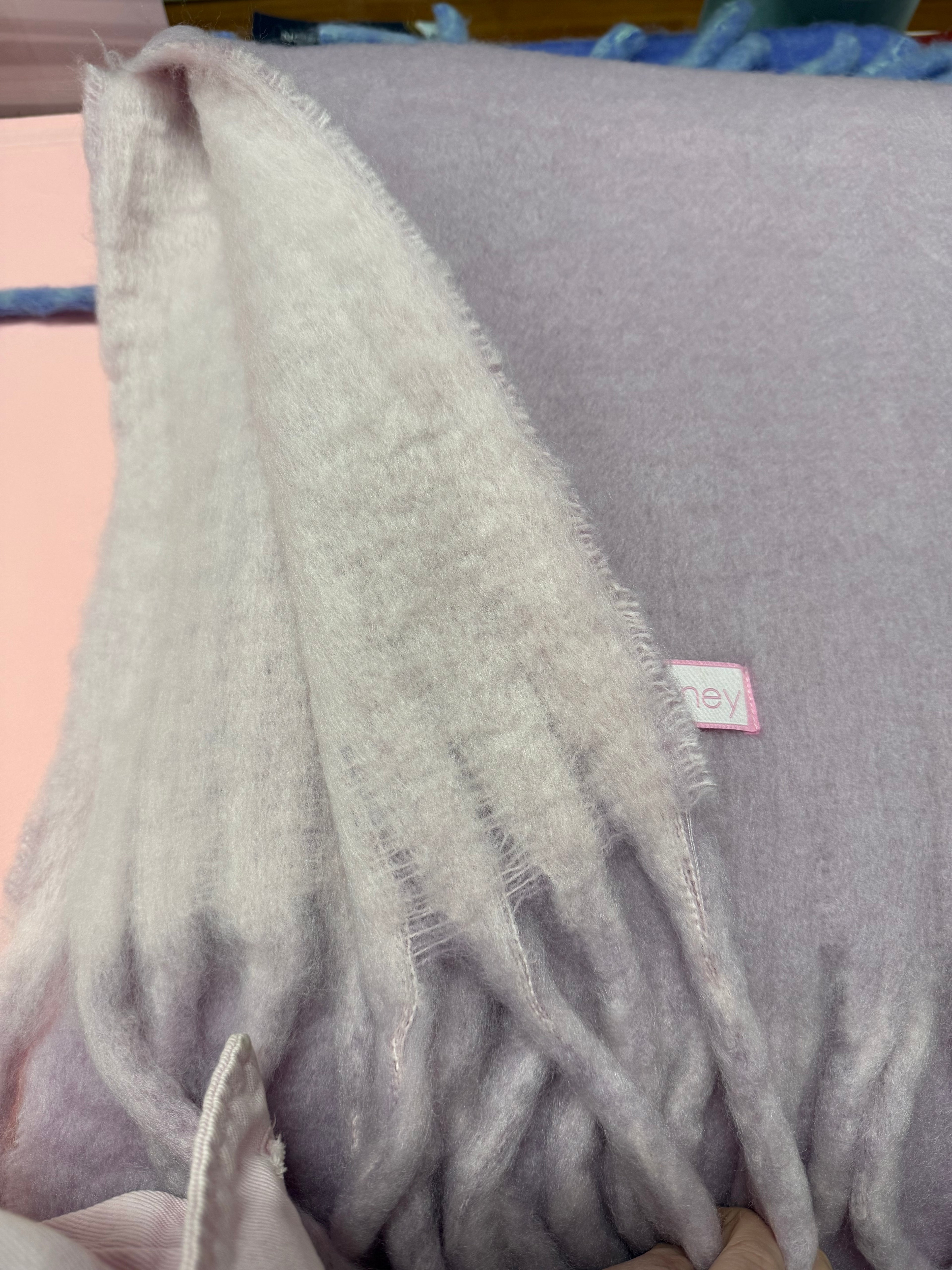 CNV scarf