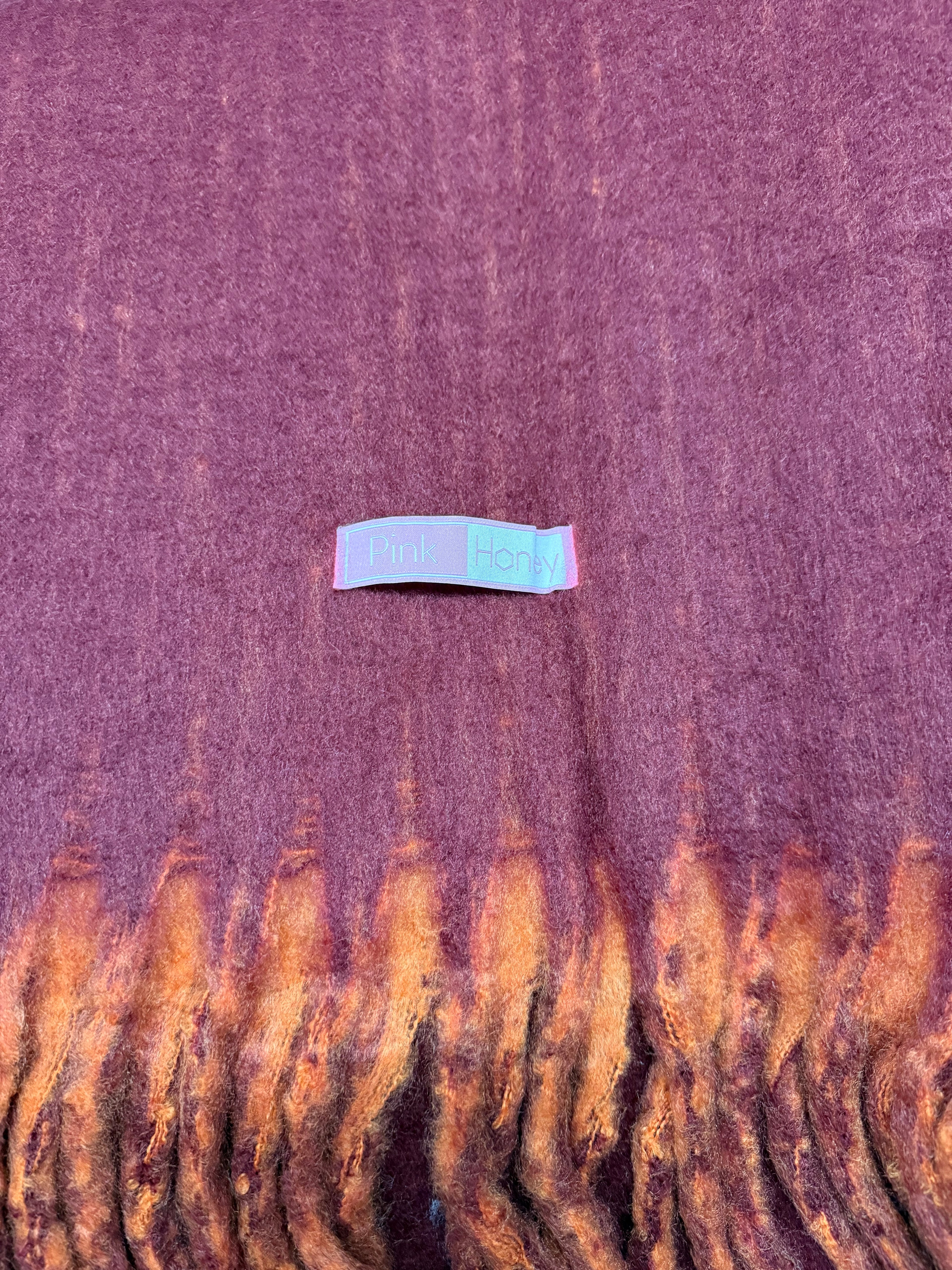 CNV scarf