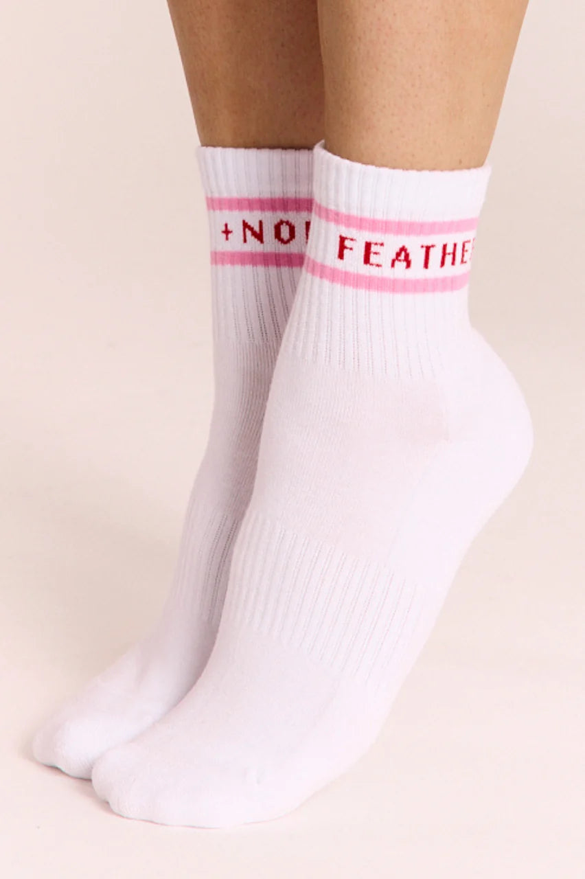 Feather Band Ankle socks - pink and white
