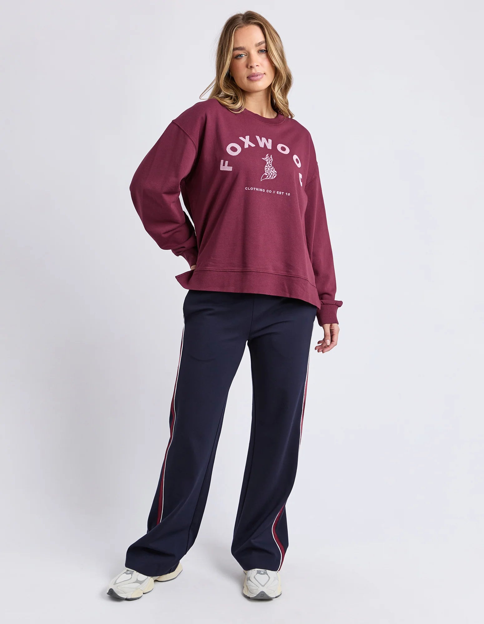 Effortless Contrast Crew Windsor Wine
