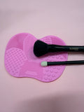 Brush cleansing mat