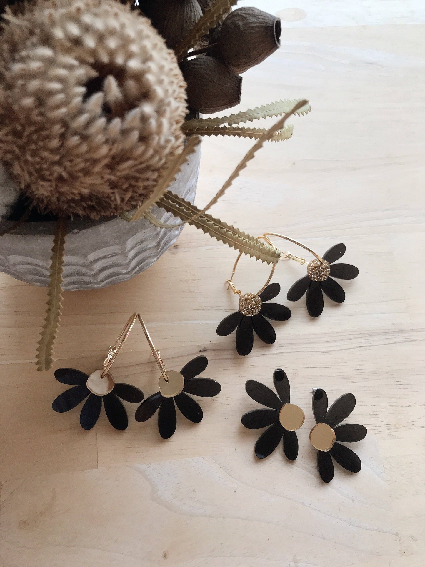 Foxie Collective - Jumbo Daisy Stud Earrings | Black + Gold |