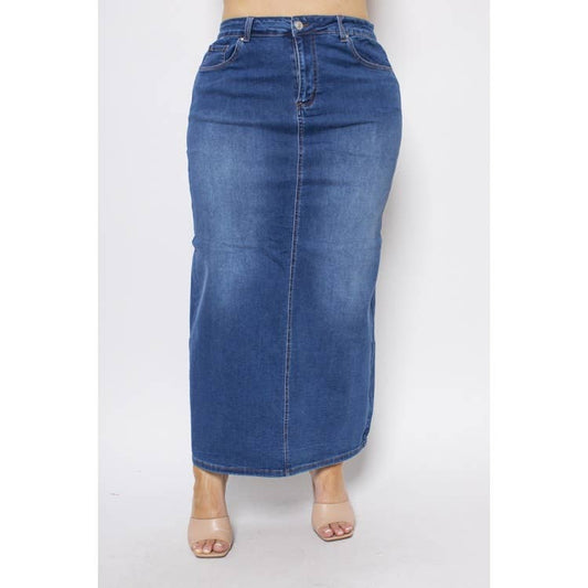 Extended sizes denim skirt